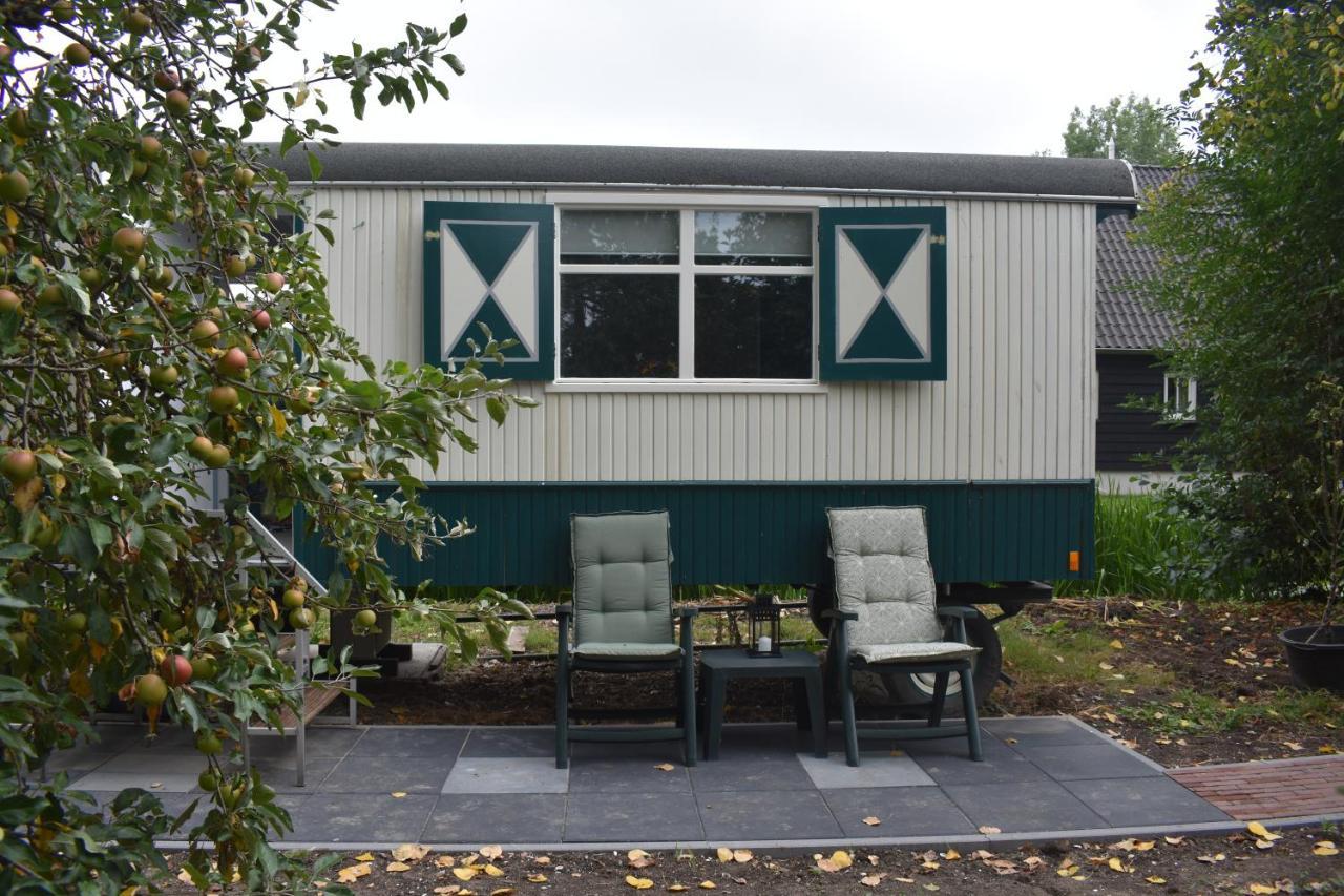 Apartmán Pipowagen "Slapen By Co" Leerdam Exteriér fotografie