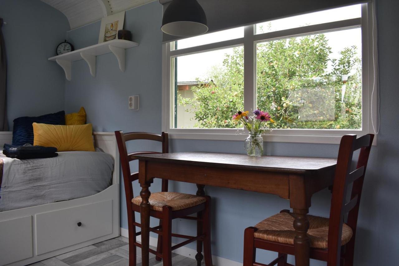Apartmán Pipowagen "Slapen By Co" Leerdam Exteriér fotografie